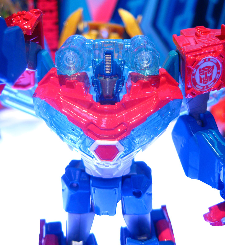 Deluxe "Power Surge" Optimus Prime close-up