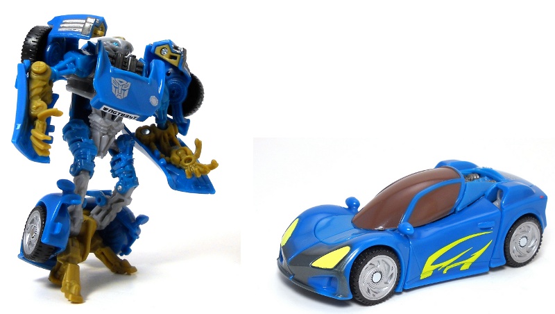 You might think Nightbeat is an homage to the Generation 1 character of the same name, but he's actually decoed to look like some rat guy.