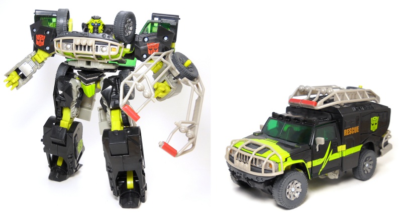 File:TF2010-toy NightOpsRatchet.jpg