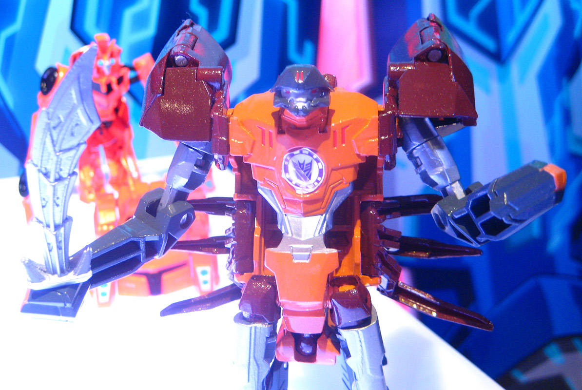 Scorponok robot mode close-up