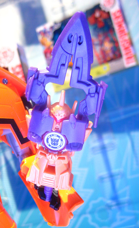 Lancelon in weapon mode