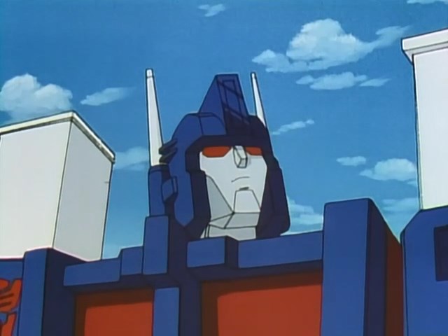"Wheelie, did you forget the red-eye function when you took this photo?" Ultra Magnus Dies!!