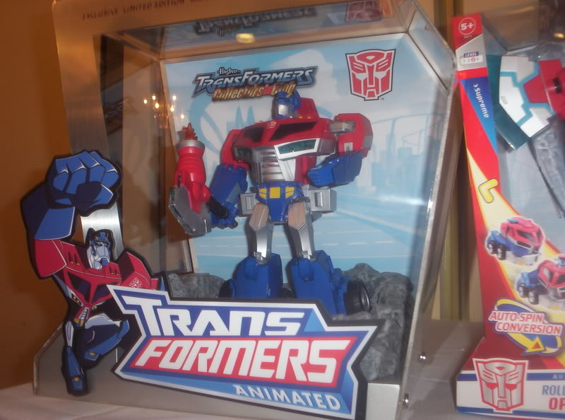 Supreme Class Roll-Out Command Optimus Prime